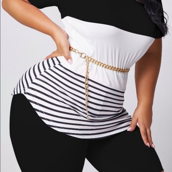 White & black short set - Picture 6 of 6